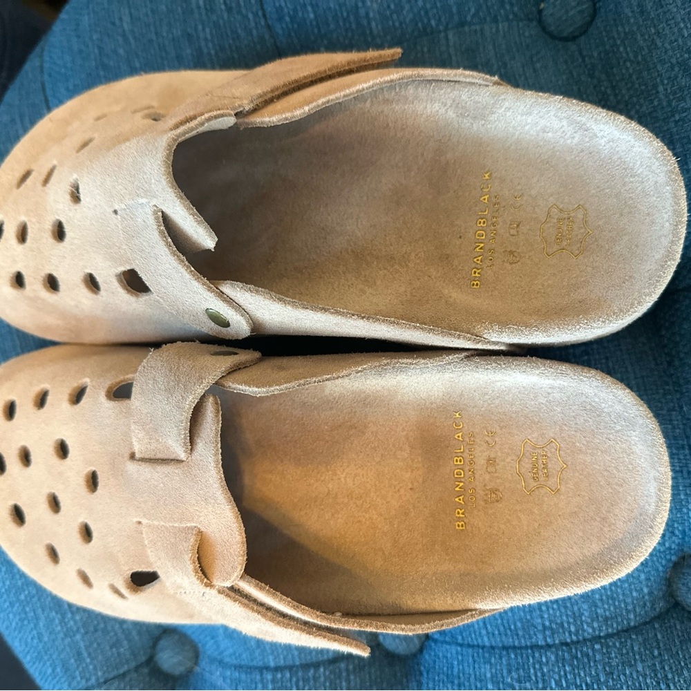 🆕 Brandblack Women’s Taupe Leather Mules. Size 7.5. - Picture 3 of 16